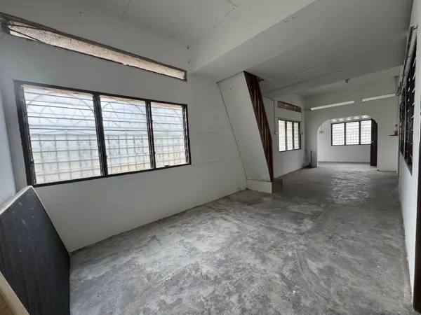 Single-storey terrace, corner lot, Taman Muhibbah, Tanjung Rambutan – photo 4