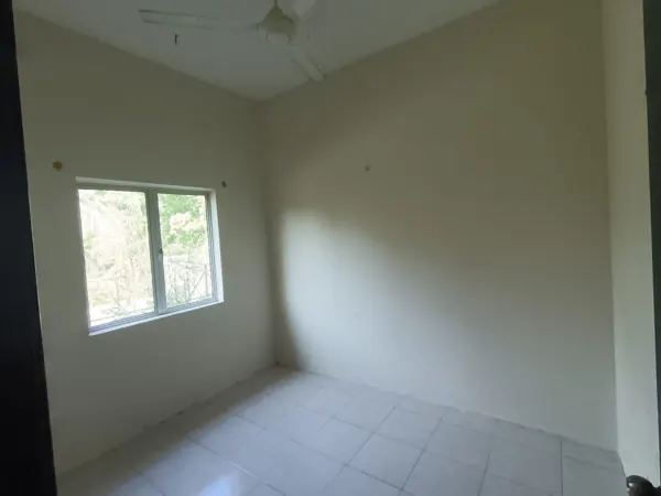 Single-storey terrace, Malay Reserve, Taman Lekir Baiduri 2, Lekir, Sitiawan – photo 4