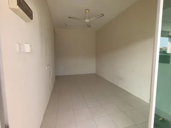 Single-storey terrace, Malay Reserve, Taman Lekir Baiduri 2, Lekir, Sitiawan – photo 8